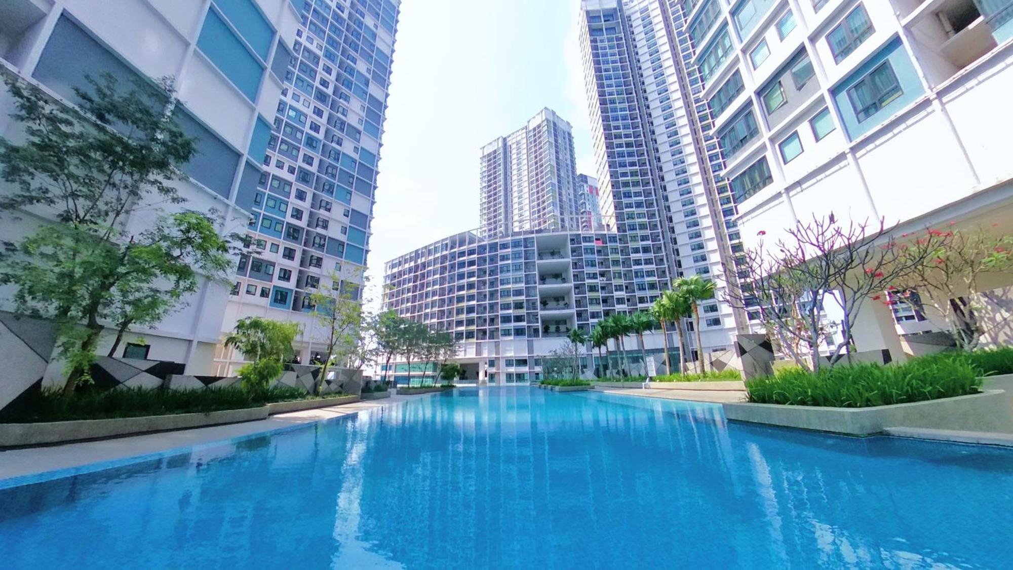 9Pax 2R2B Family Suite, I-City, I-Suite, Hyde, Beside Theme Park, Wifi 50-55" Smart Tv Shah Alam Luaran gambar